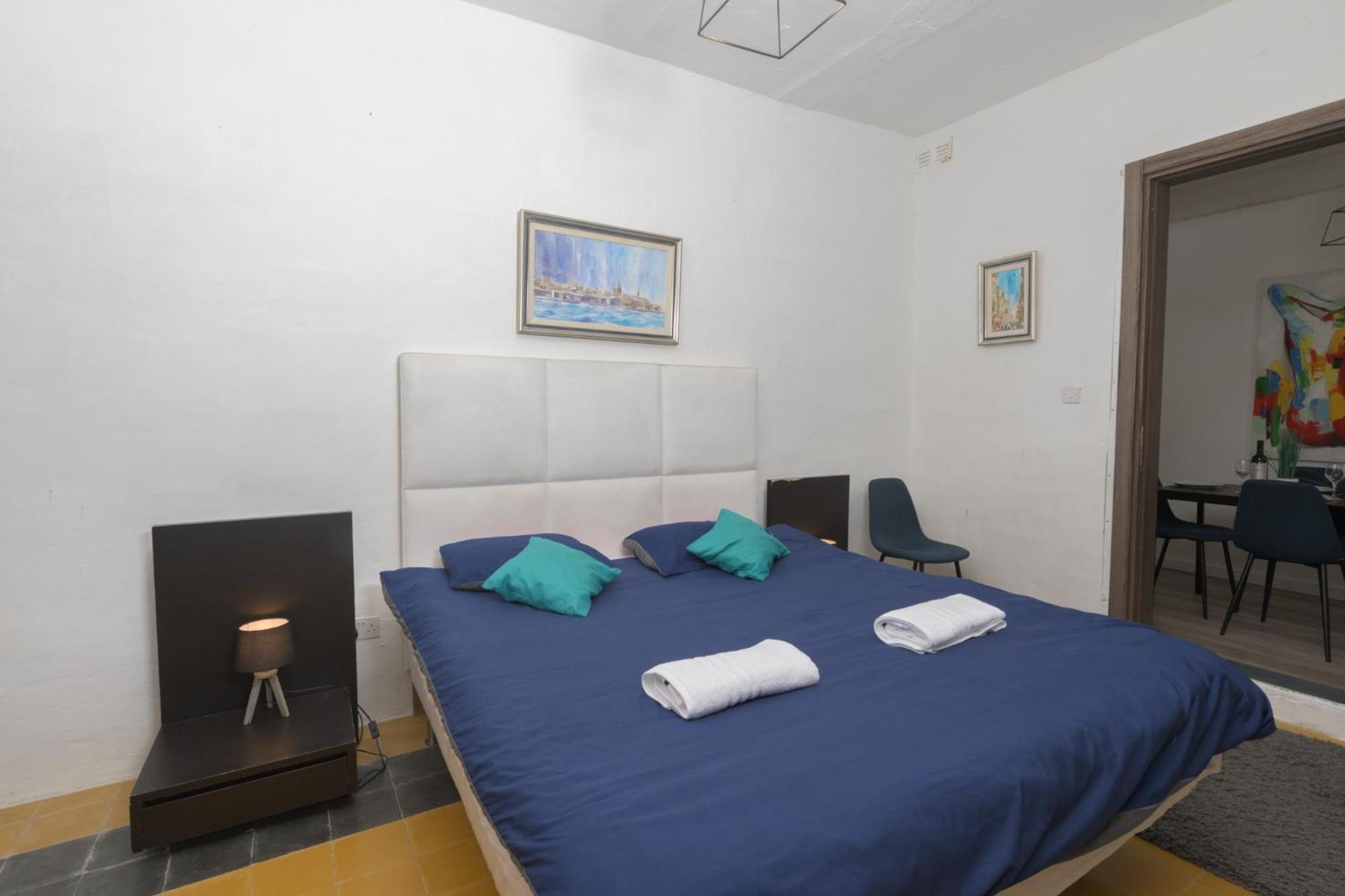Stylish Valletta 2 Bedrooom City Centre Apartment With Terrace Exterior foto